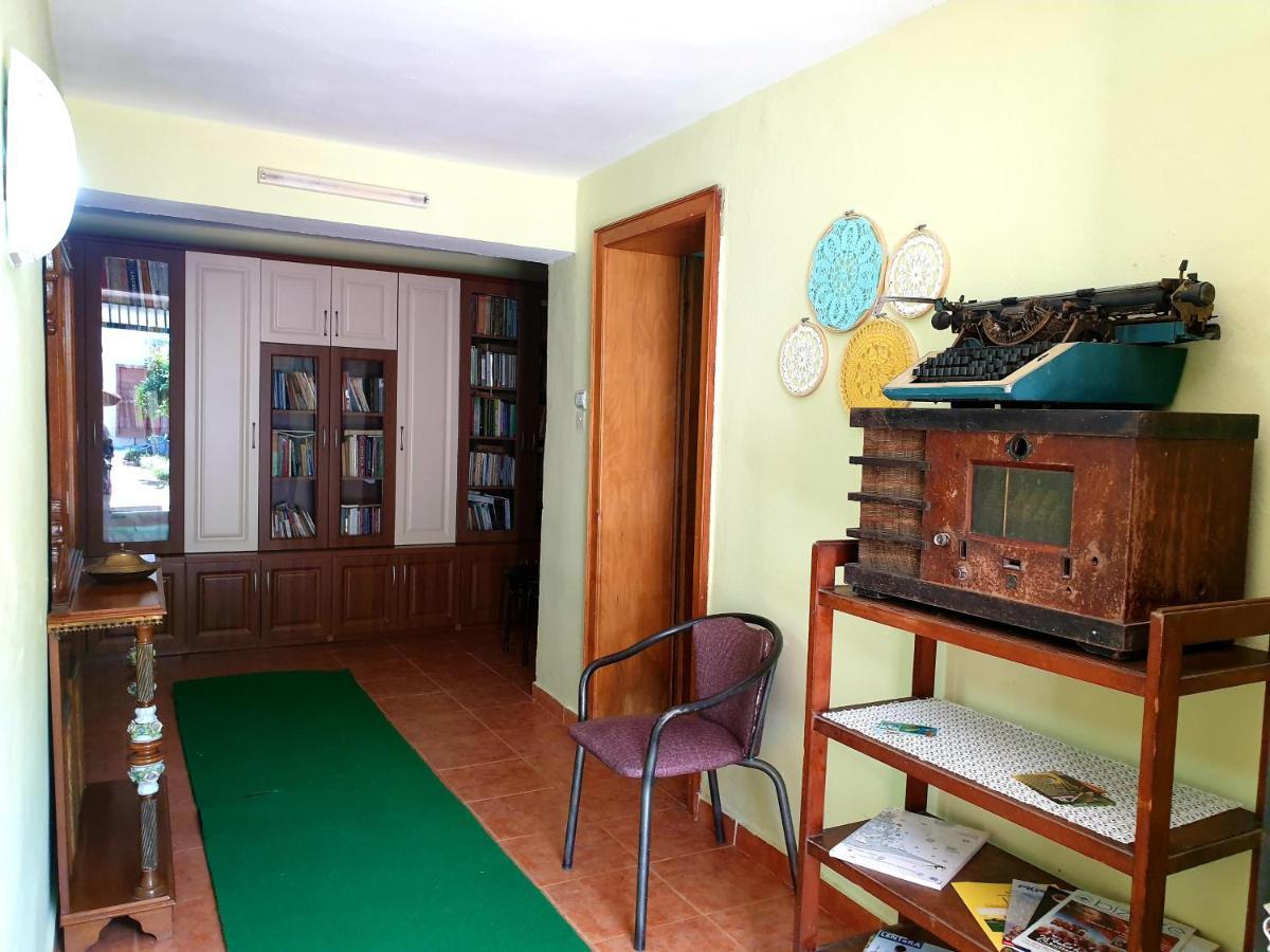 Vila Koltrina Shkodër 外观 照片